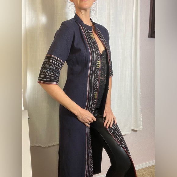 Authentic Thai Indigo tea coat with embroidery. Hmong tribe. Hand made. - Picture 7 of 16